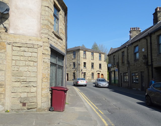 Moor Lane, Padiham © JThomas cc-by-sa/2.0 :: Geograph Britain and Ireland