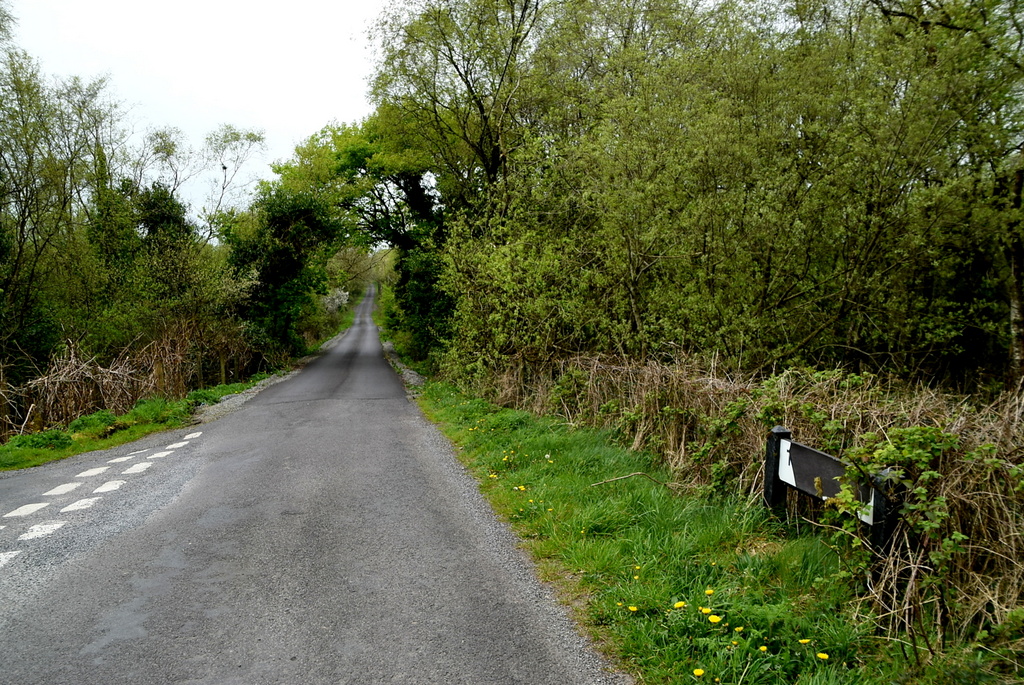 Tamlaght Road, Tamlaght © Kenneth Allen :: Geograph Ireland