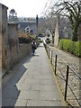 Path leading down to Kinnessburn Road from Queen