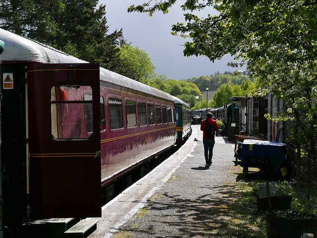 Mark 2 TSO carriage at Dufftown © John Lucas cc-by-sa/2.0 :: Geograph ...