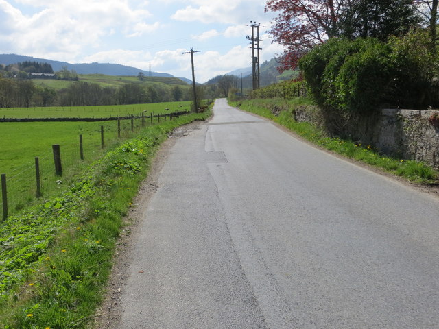 Road near to Balchroich