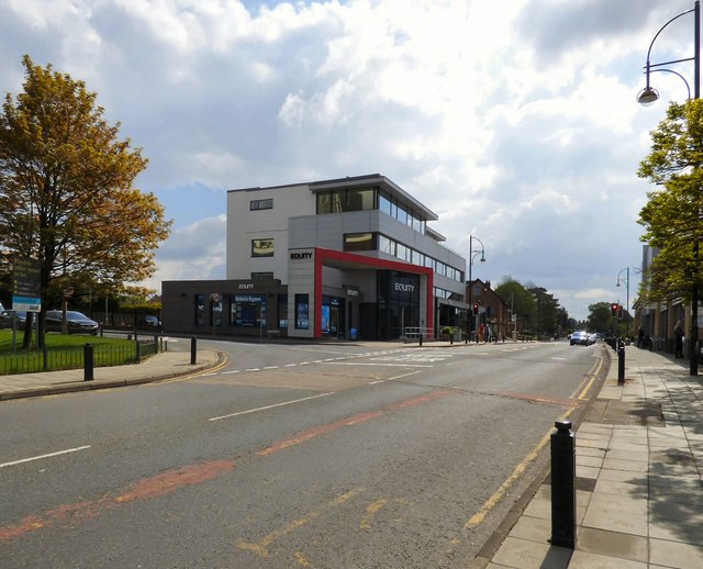 Station Road, Cheadle Hulme © Gerald England cc-by-sa/2.0 :: Geograph ...