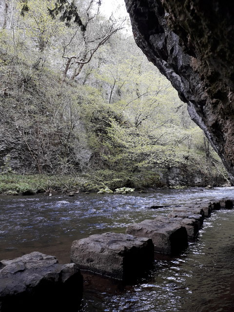 Chee Dale: overhanging cliff with stepping stones below