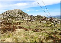 J0016 : View NE along the summit ridge of Croslieve by Eric Jones
