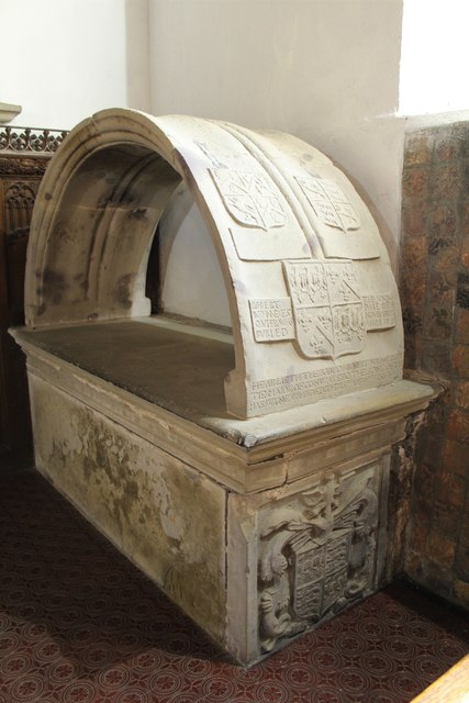 Table tomb of Robert Wynne, St Mary's Church