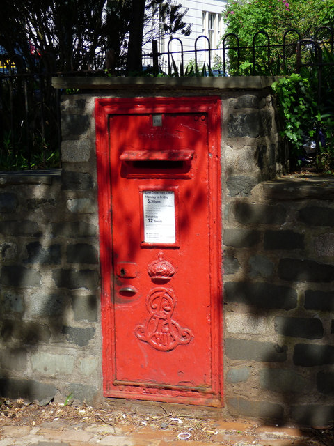 EviiR postbox on Great Western Road