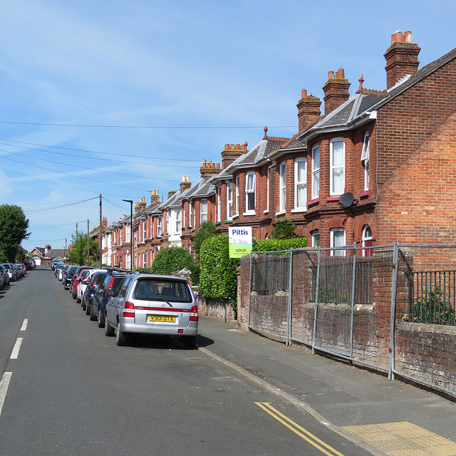 Newport: Clarence Road © John Sutton cc-by-sa/2.0 :: Geograph Britain ...