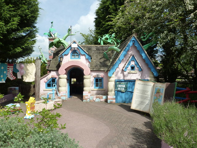 Jack & the Beanstalk house © Richard Croft :: Geograph Britain and Ireland