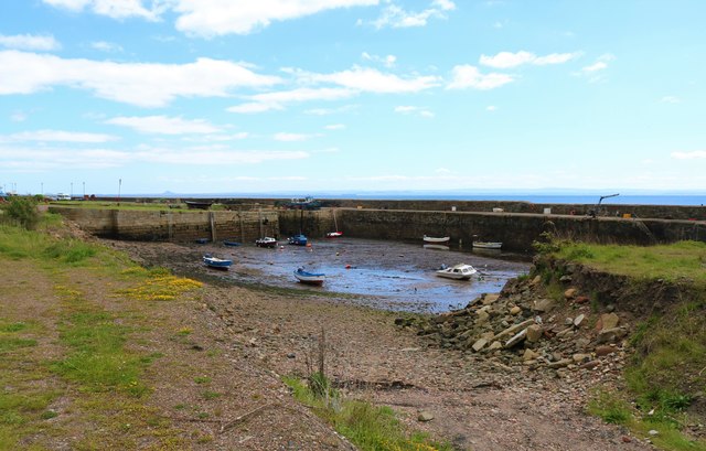 West Wemyss harbour © Bill Kasman cc-by-sa/2.0 :: Geograph Britain and ...