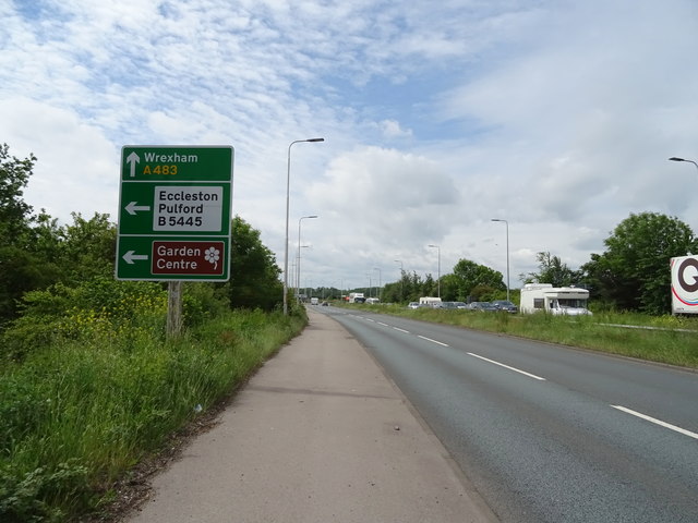 Wrexham Road (A483) © JThomas cc-by-sa/2.0 :: Geograph Britain and Ireland