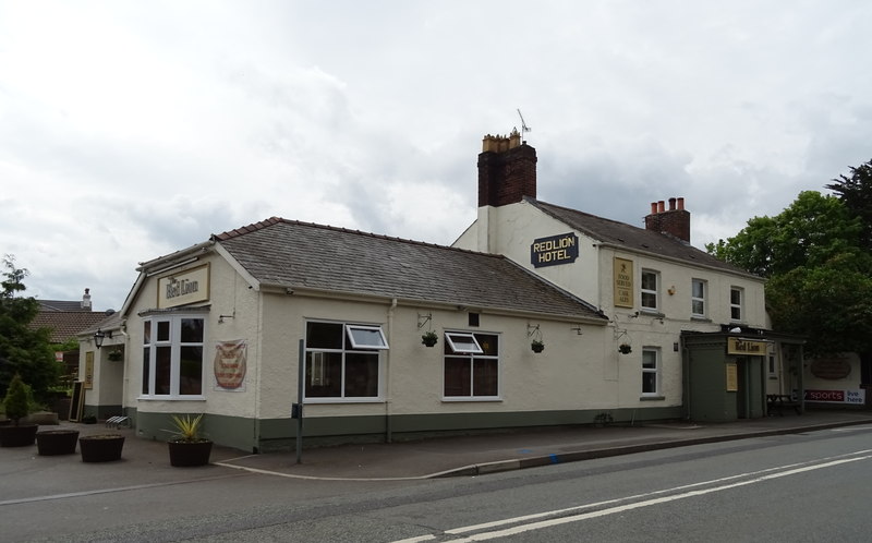 The Red Lion, Marford © JThomas :: Geograph Britain and Ireland