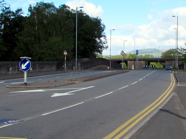 Towards M4 motorway junction 26,... © Jaggery cc-by-sa/2.0 :: Geograph ...