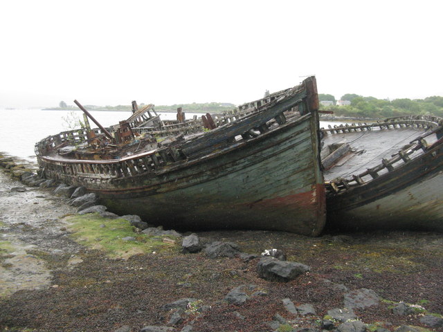 Boat wrecks near Salen