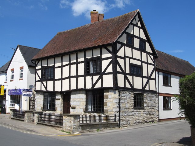 Bidford-On-Avon-High Street © Ian Rob cc-by-sa/2.0 :: Geograph Britain ...