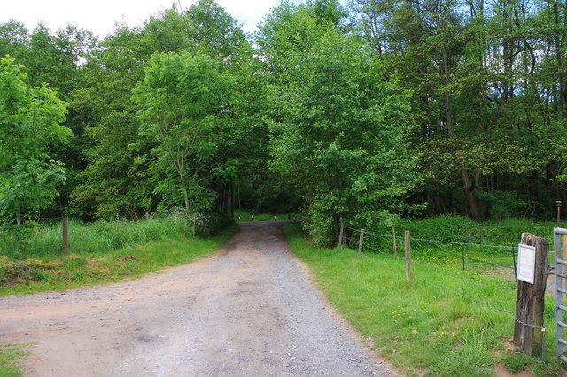 Public footpath & private road, near Stone, Worcs