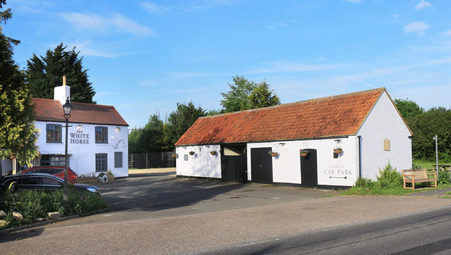 Outside The White Horse © Des Blenkinsopp :: Geograph Britain and Ireland