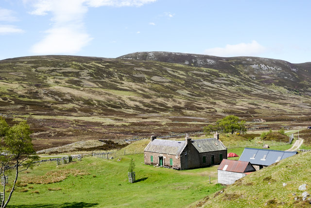 Lochcallater Lodge © Trevor Littlewood cc-by-sa/2.0 :: Geograph Britain ...