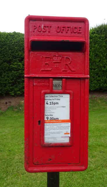 Elizabeth II postbox on Cotes Lane, Cotes