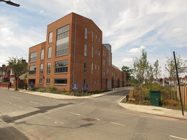 Mahler House apartment block, Holst Road © David Hawgood :: Geograph ...