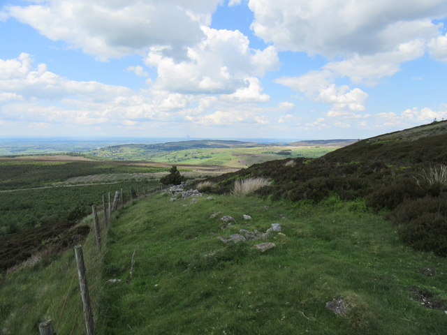 End of Black Hambleton © T Eyre cc-by-sa/2.0 :: Geograph Britain and ...