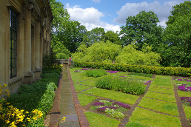 The herb garden - Eltham Palace 