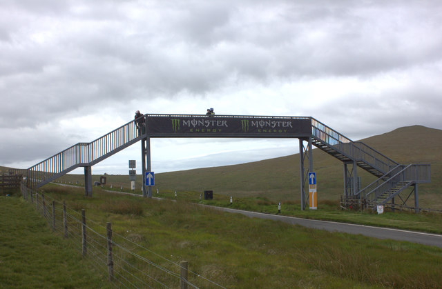 Bridge over the A18 at Bungalow © Robert Eva cc-by-sa/2.0 :: Geograph ...