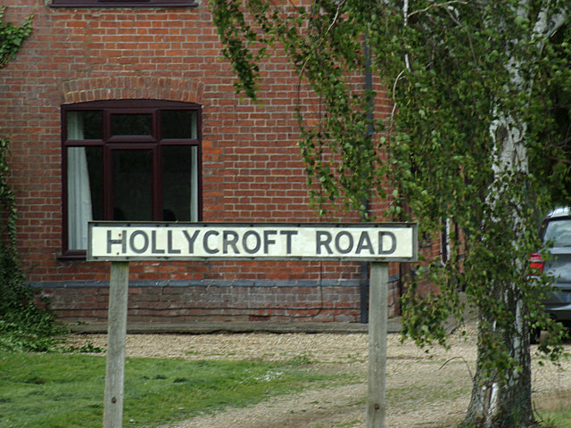 Hollycroft Road sign