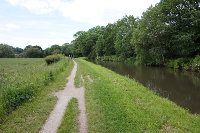 Leeds & Liverpool Canal © Ian S :: Geograph Britain and Ireland