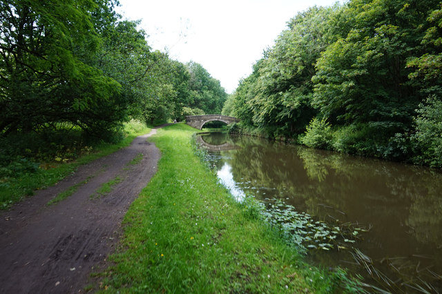 Leeds & Liverpool Canal © Ian S :: Geograph Britain and Ireland