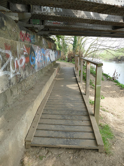 Footpath under the old railway bridge