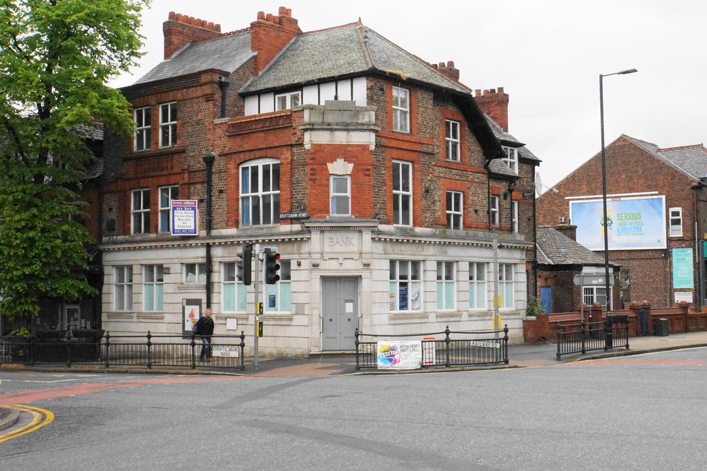 Former bank in Urmston © Bill Boaden ccbysa/2.0 Geograph Britain