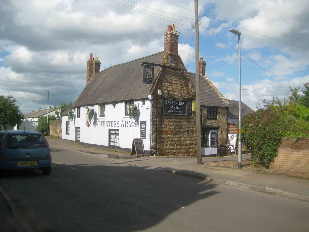 Irchester: Carpenters' Arms © Nigel Cox :: Geograph Britain and Ireland