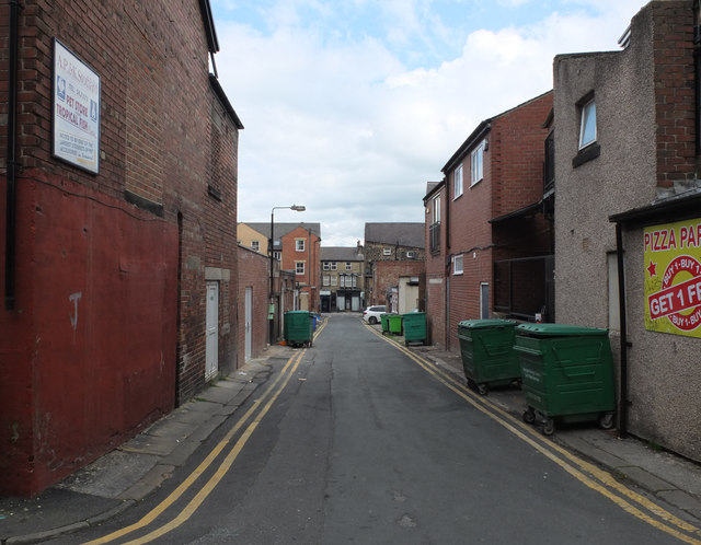 Alley that runs behind shops on Commercial Street and Station Parade