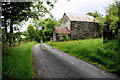 Ruined farm buildings along Aghaboy Road