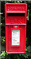 Close up, Elizabeth II postbox on Fiddlers Lane, Saughall