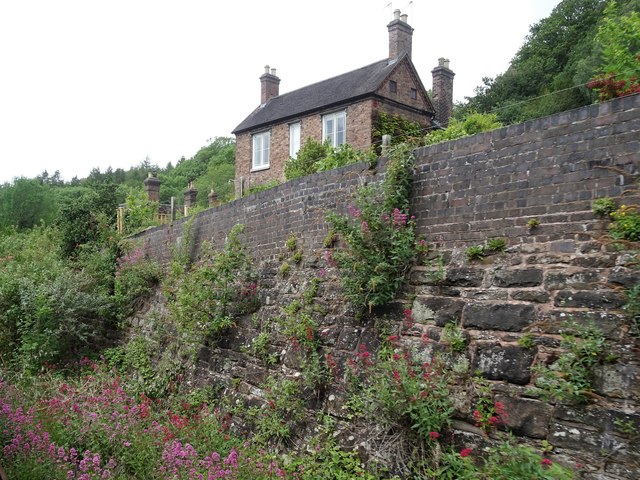 View from a Telford-Ironbridge train - Retaining Wall for houses