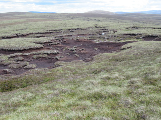 Peat area coming down off Little Drum... © ian shiell :: Geograph ...