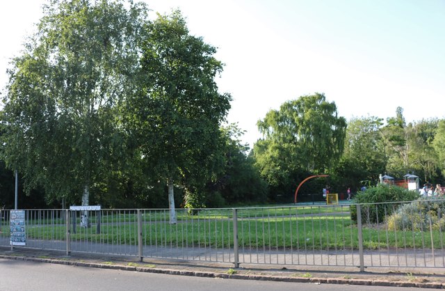 West Glebe Park on Cottingham Road,... © David Howard :: Geograph