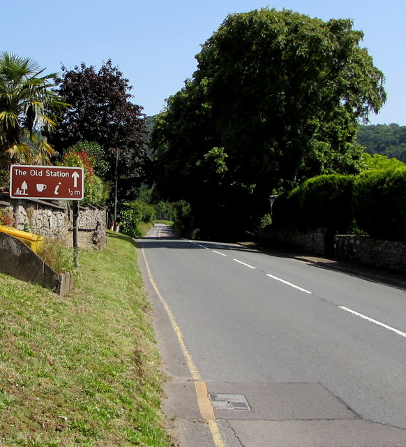 Old Station direction and distance sign, Tintern