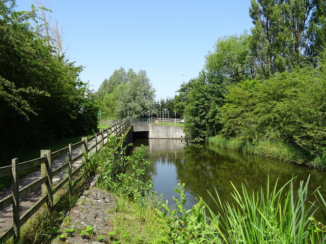 The Nottingham Canal © JThomas :: Geograph Britain and Ireland