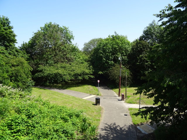 Path near school, Ilkeston © JThomas :: Geograph Britain and Ireland