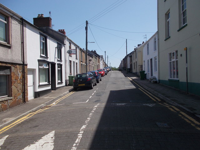 Bute Street - Cross Street
