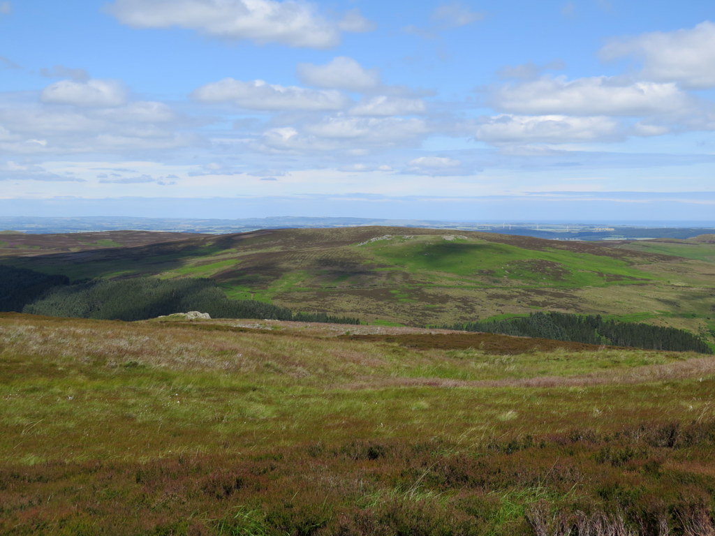 Steely Crag from the south © Andrew Curtis :: Geograph Britain and Ireland