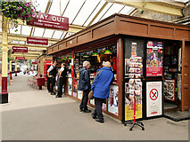 SE0641 : Tobacconist’s Kiosk at Keighley Station by David Dixon