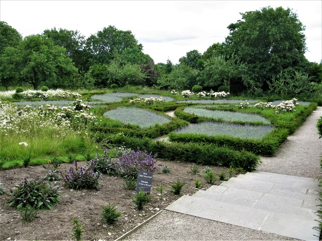 Elizabethan Knot Garden, Trerice
