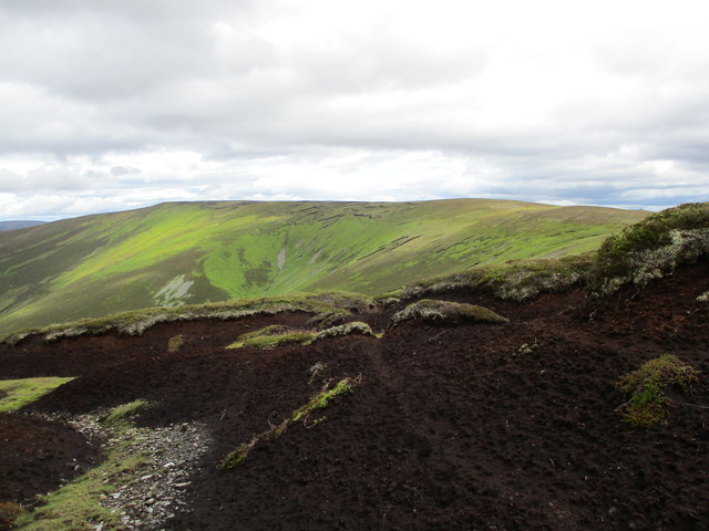 Peat hags near Dun Muir