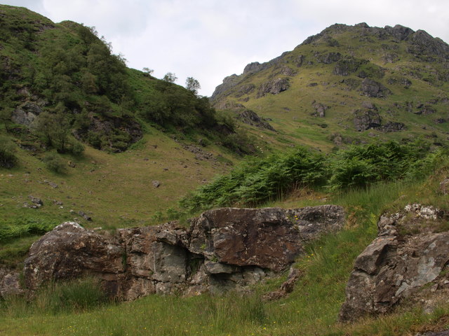 Wee quarry next the Coiregrogain track