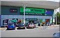 SO8963 : Pets at Home, Unit 3 Droitwich Retail Park, Kidderminster Road, Droitwich Spa, Worcs by P L Chadwick