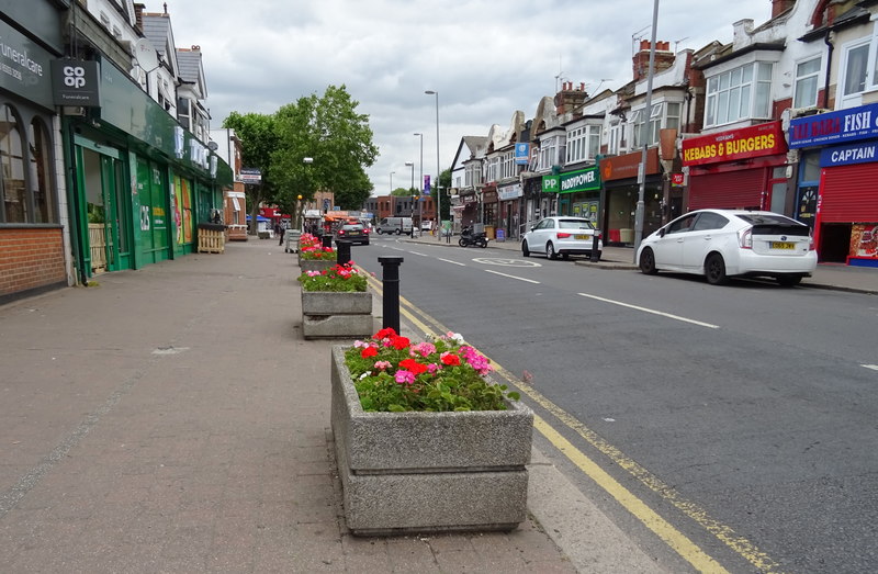 Winchester Road © JThomas ccbysa/2.0 Geograph Britain and Ireland