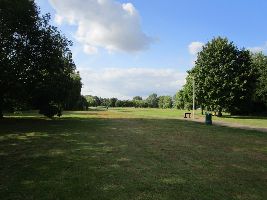 Riverside Park, St. Neots © Jonathan Thacker :: Geograph Britain and ...